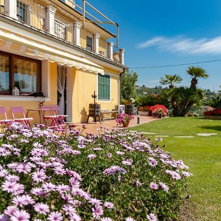 Chez Elle Apartment Империа Екстериор снимка