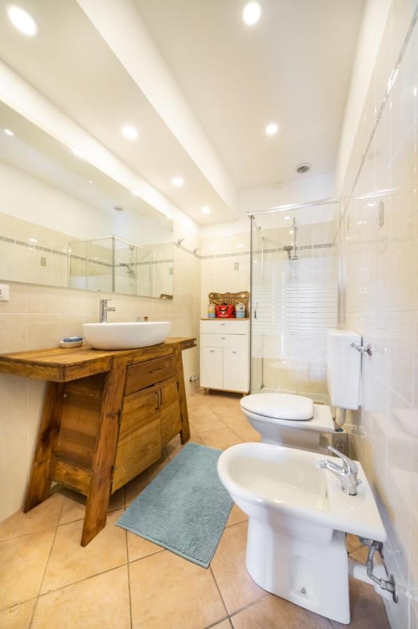 Chez Elle Apartment Империа Екстериор снимка